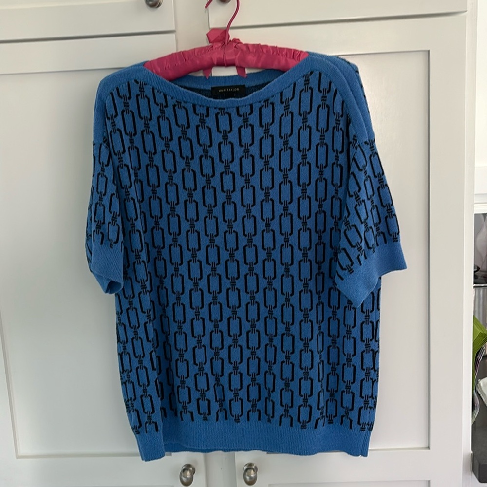 Ann Taylor sweater top Sz. L
